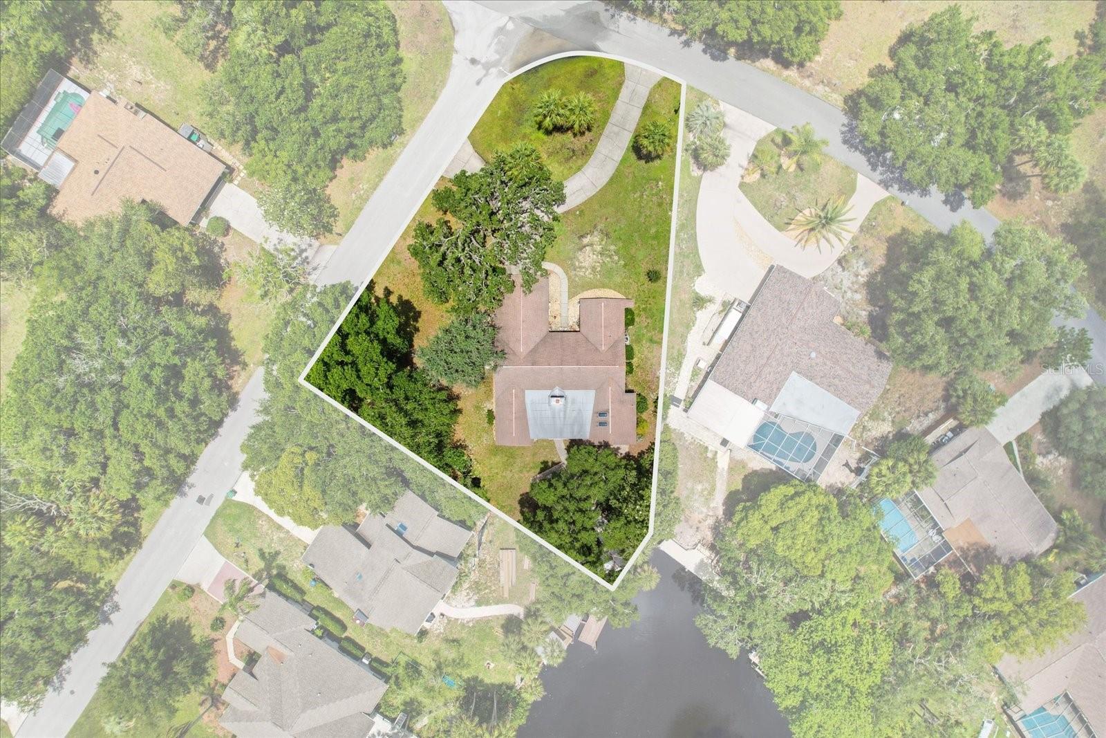 Single Family Residence in HOMOSASSA, FL - Daniel Dourado