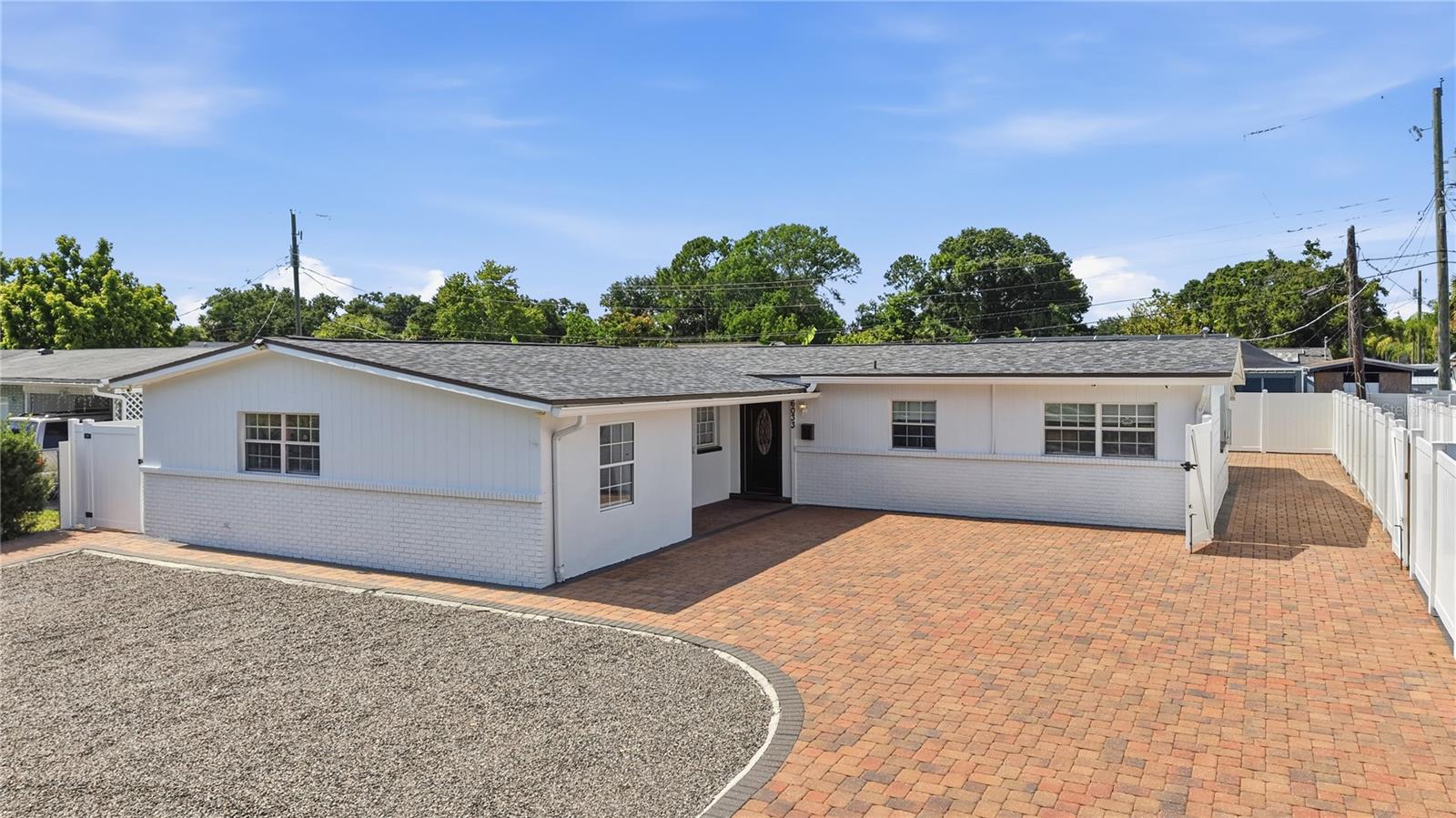 Single Family Residence in TAMPA, FL - Daniel Dourado