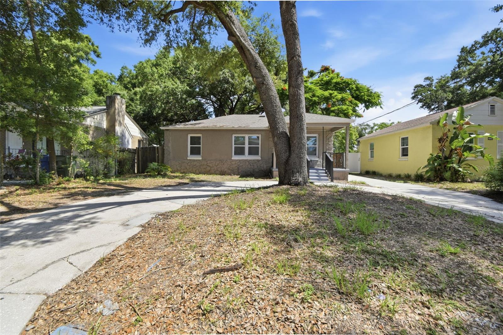 Single Family Residence in TAMPA, FL - Daniel Dourado