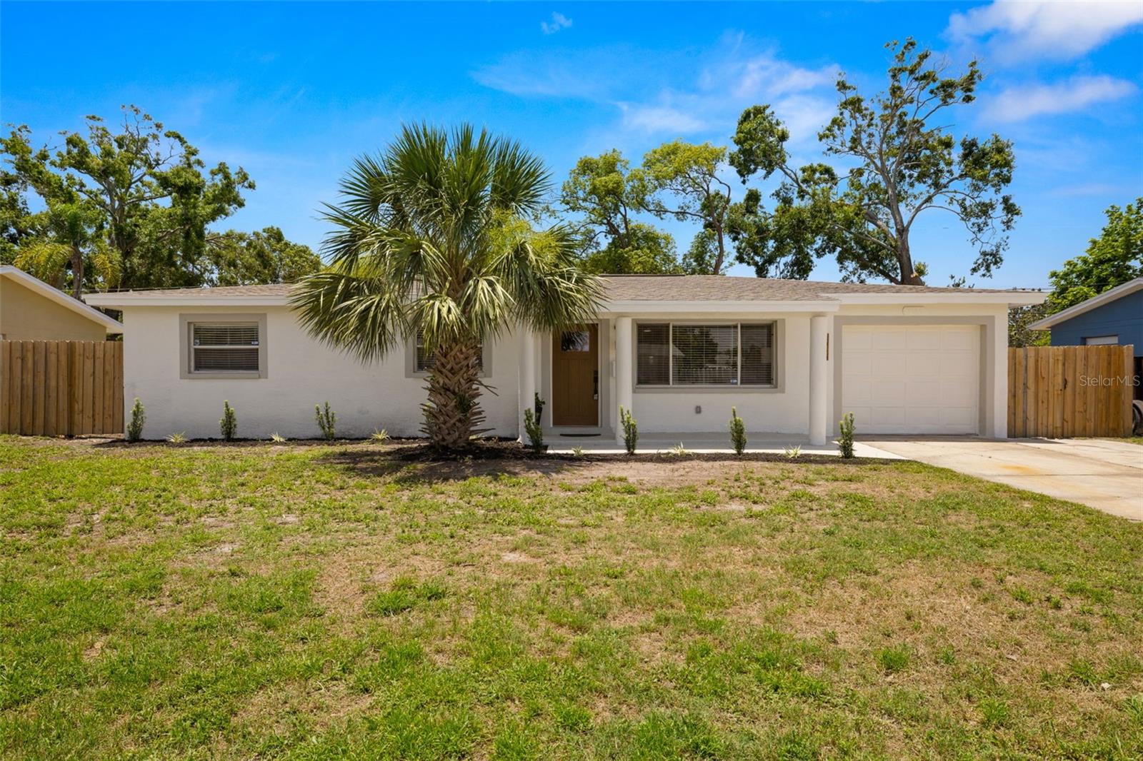 Single Family Residence em ST PETERSBURG, FL - Daniel Dourado