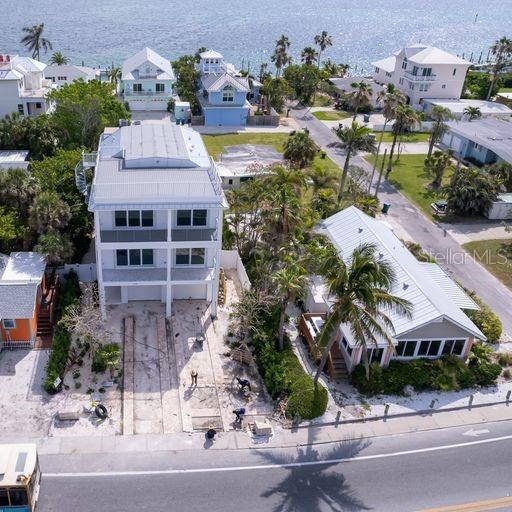 Single Family Residence em BRADENTON BEACH, FL - Daniel Dourado