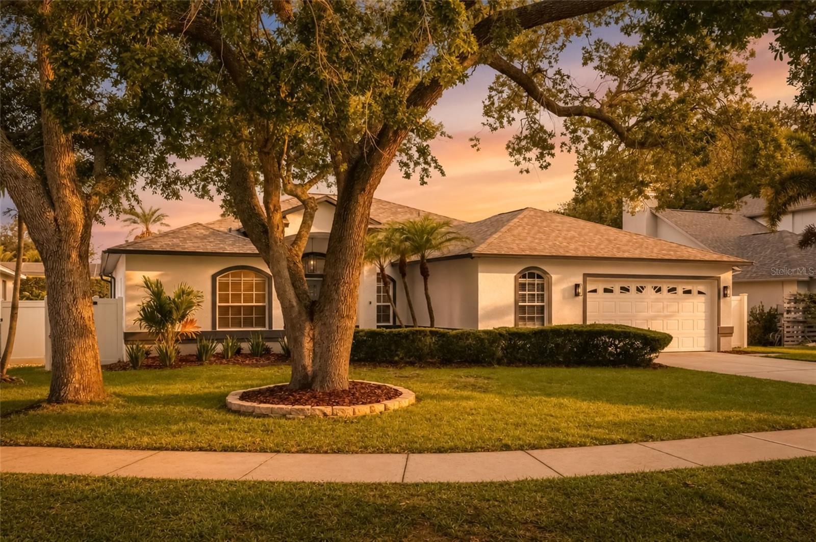 Single Family Residence em SEMINOLE, FL - Daniel Dourado