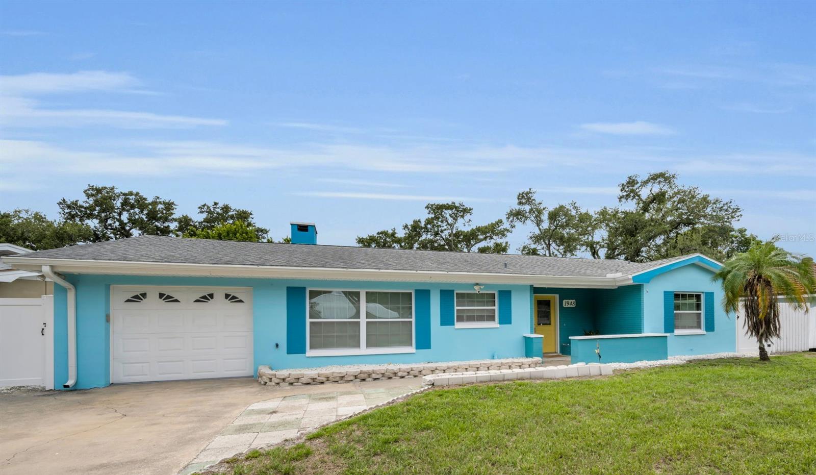 Single Family Residence in CLEARWATER, FL - Daniel Dourado