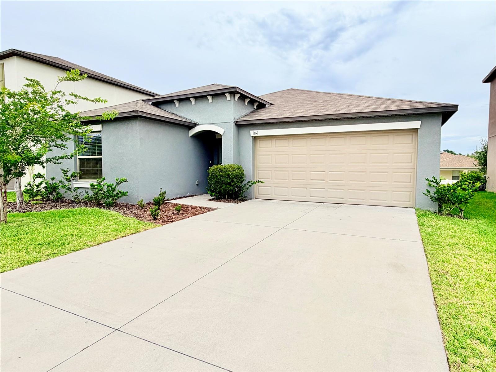 Single Family Residence in SPRING HILL, FL - Daniel Dourado