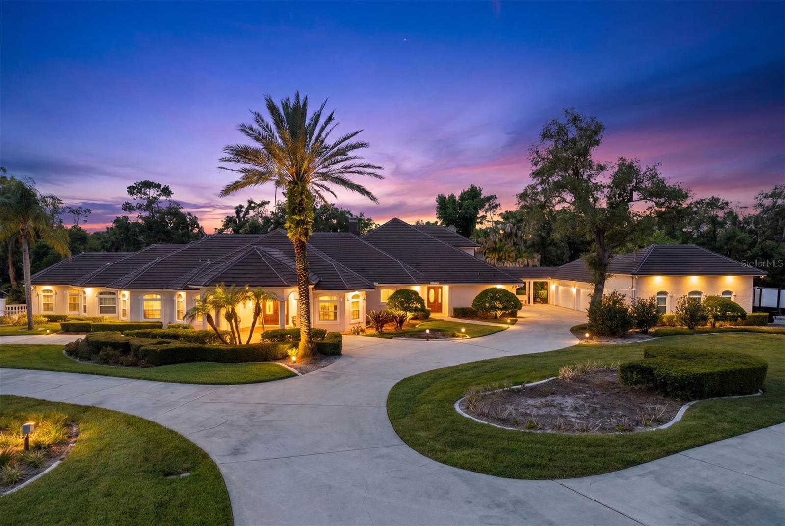 Single Family Residence em LONGWOOD, FL - Daniel Dourado