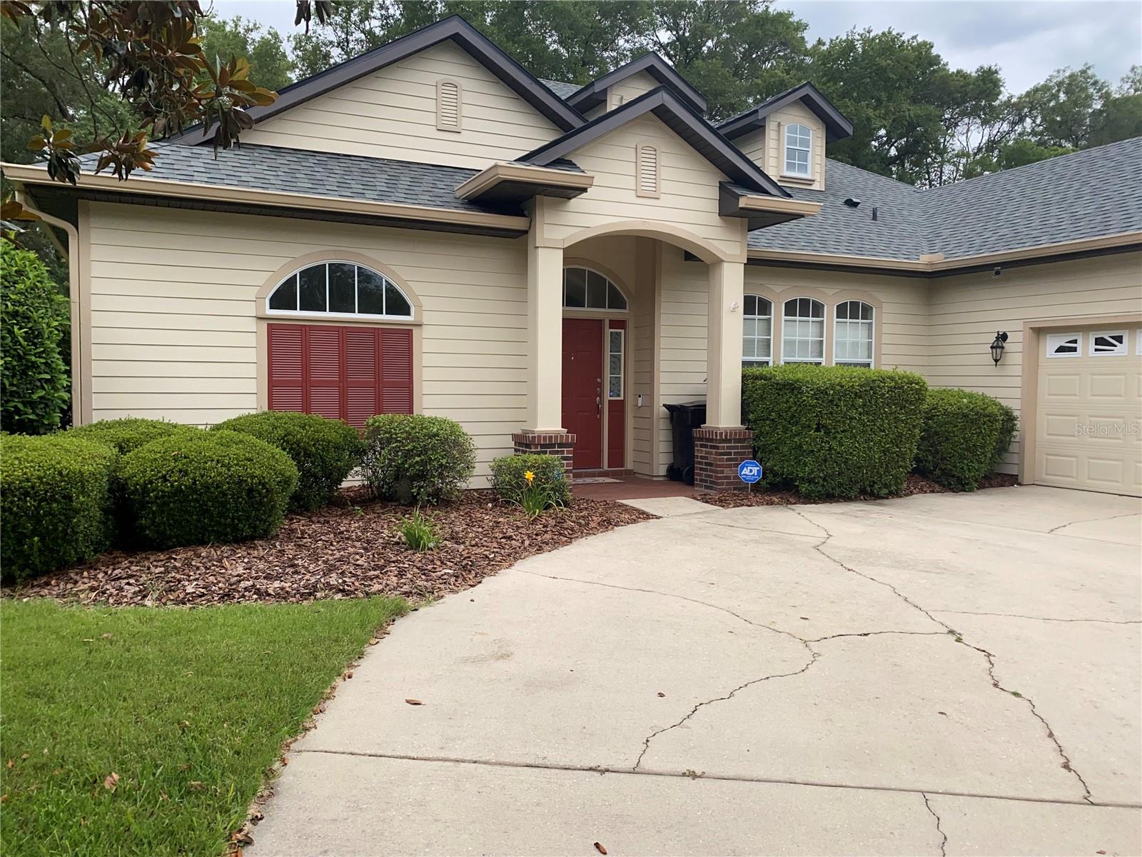 Single Family Residence in GAINESVILLE, FL - Daniel Dourado