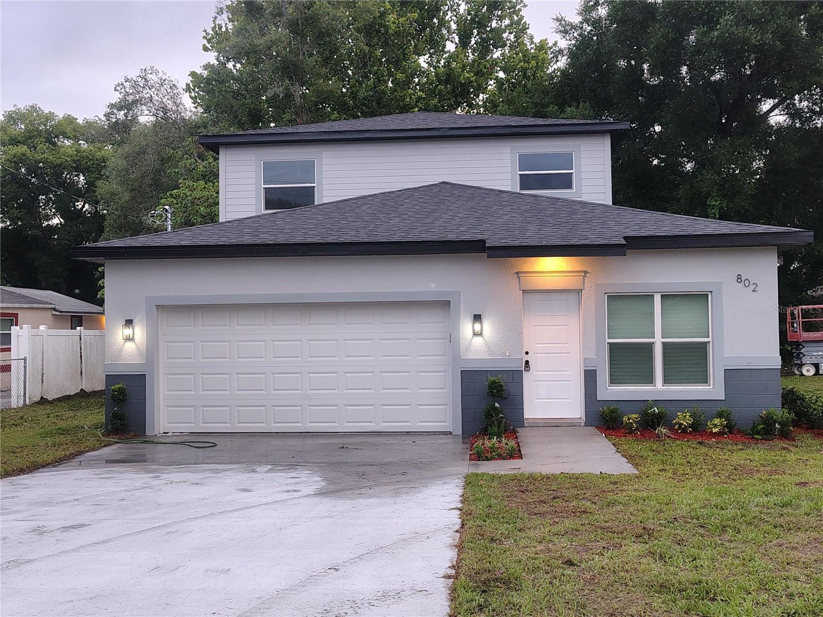 Single Family Residence in APOPKA, FL - Daniel Dourado