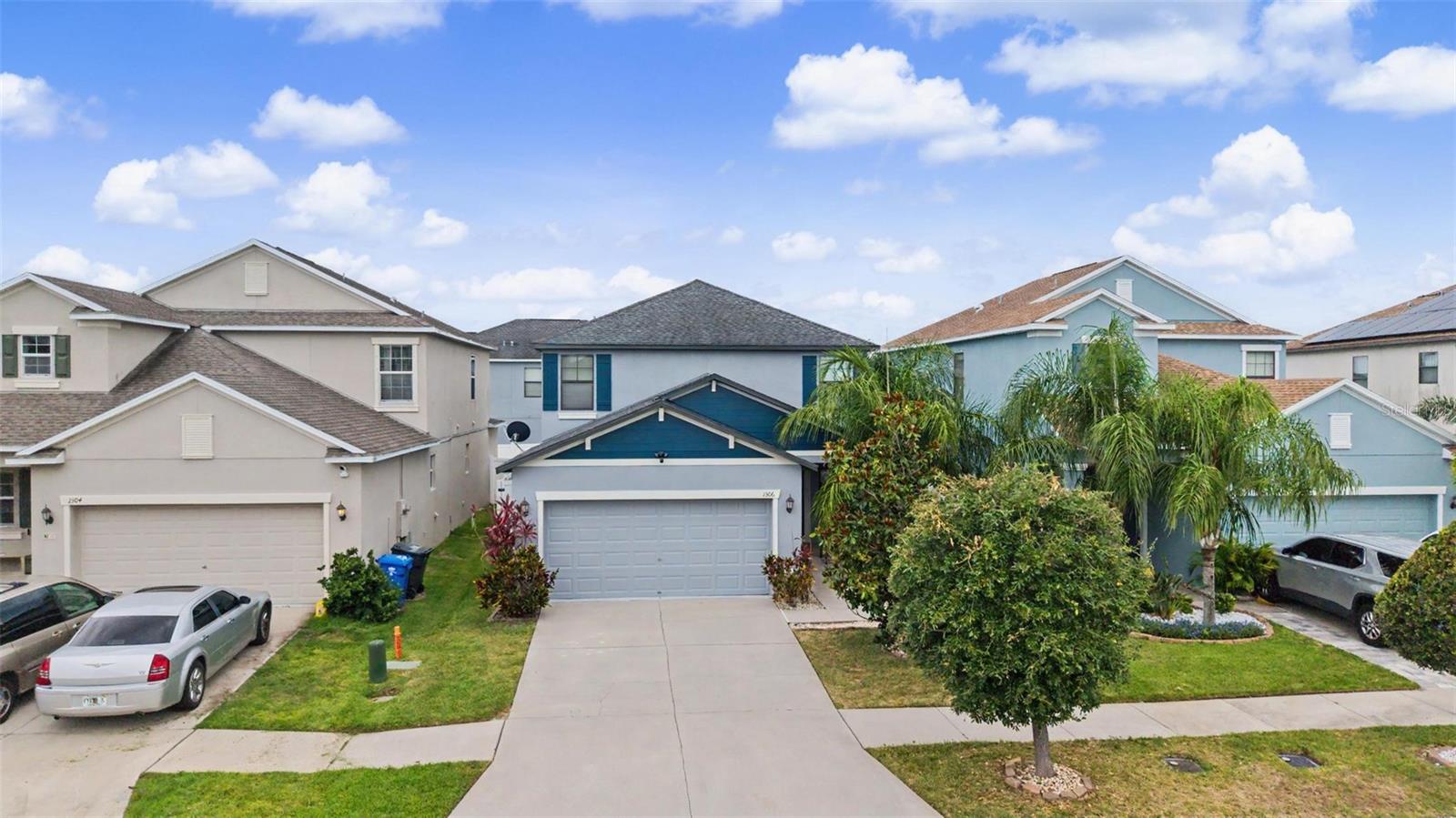 Single Family Residence in RUSKIN, FL - Daniel Dourado