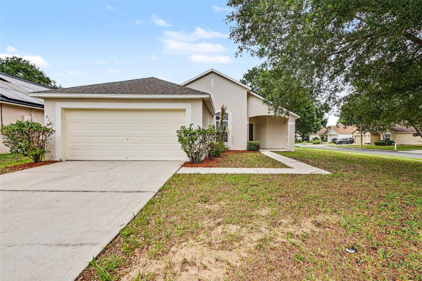 Single Family Residence in APOPKA, FL - Daniel Dourado