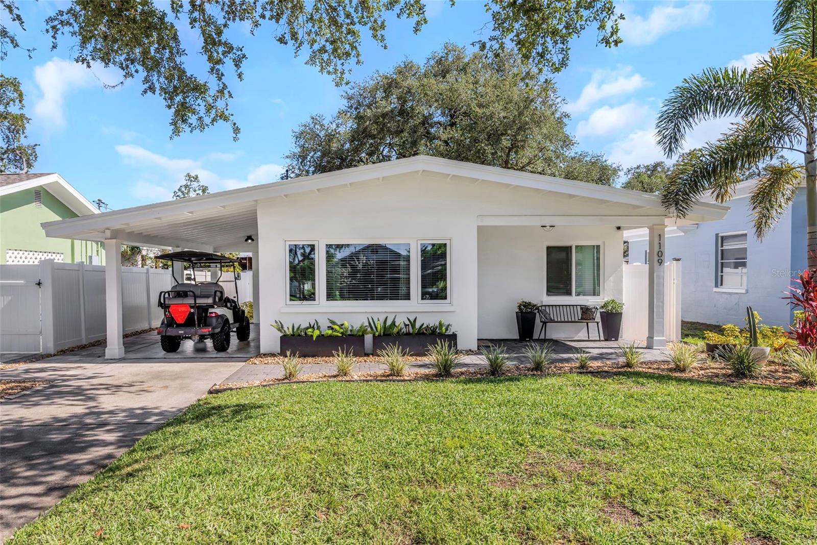 Single Family Residence in CLEARWATER, FL - Daniel Dourado