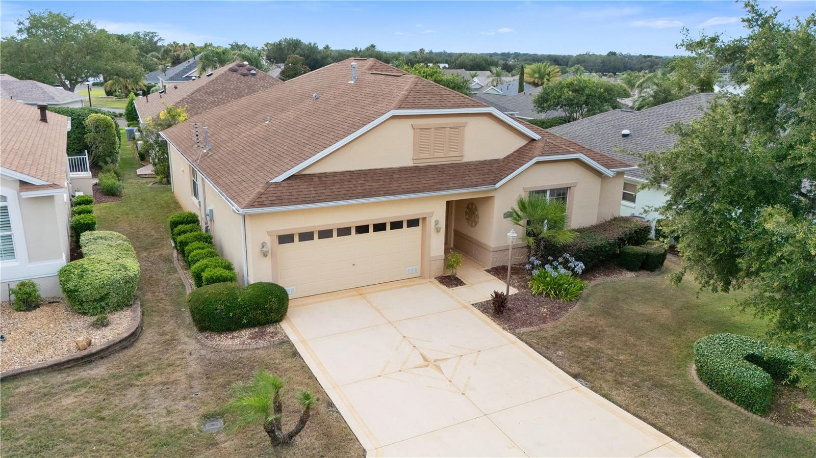 Single Family Residence in THE VILLAGES, FL - Daniel Dourado