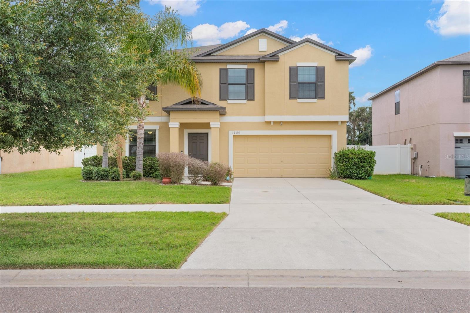 Single Family Residence em ZEPHYRHILLS, FL - Daniel Dourado