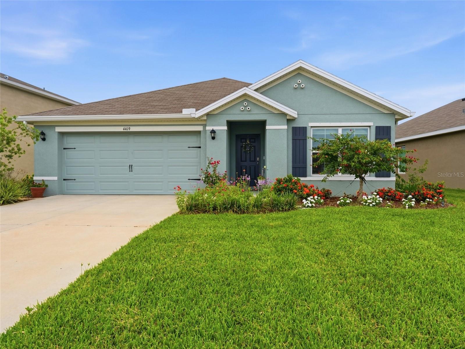 Single Family Residence in PALMETTO, FL - Daniel Dourado