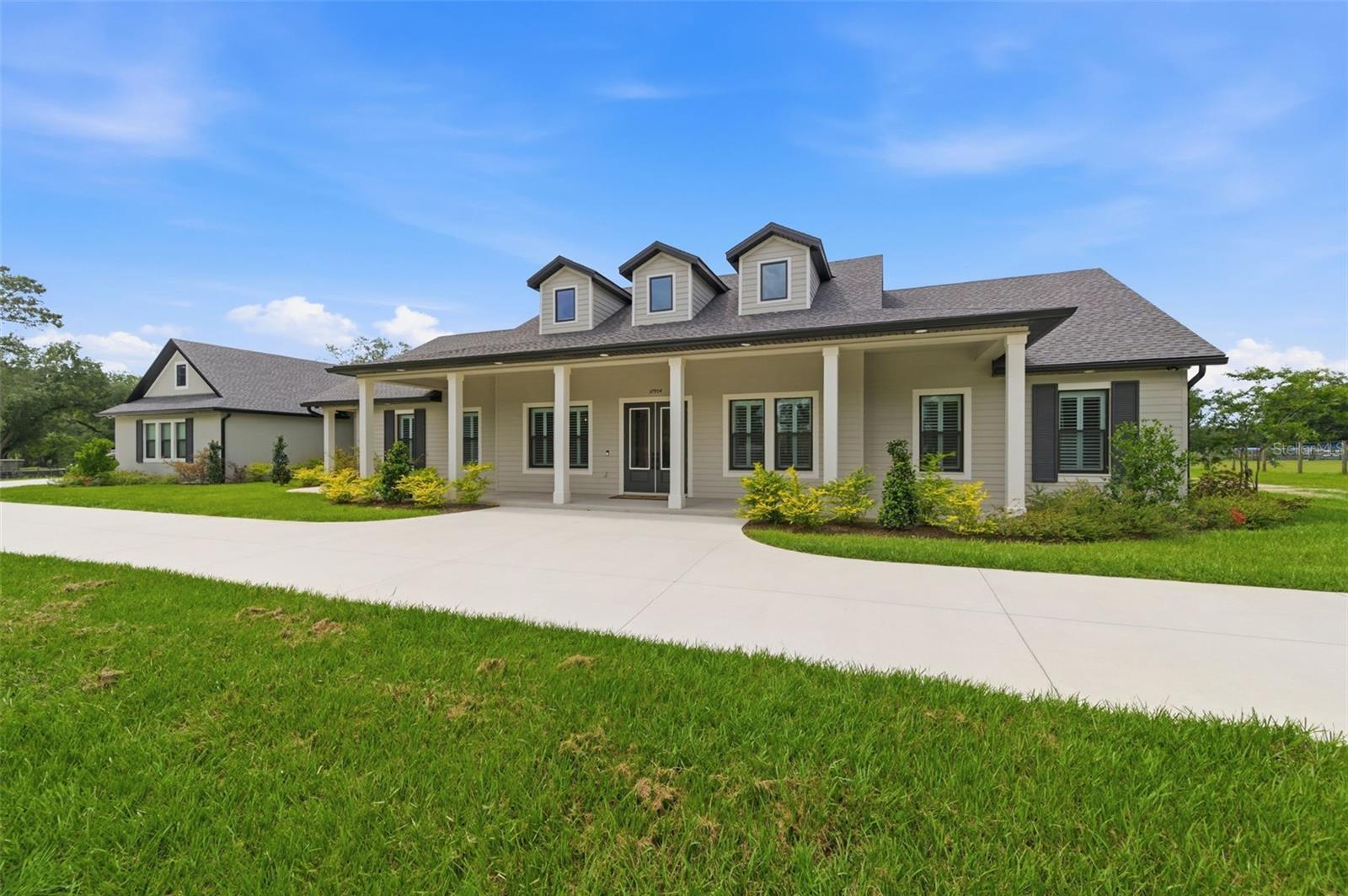Single Family Residence in DADE CITY, FL - Daniel Dourado