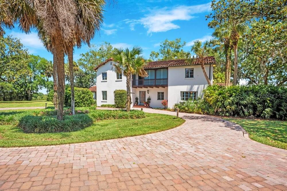 Single Family Residence in WEIRSDALE, FL - Daniel Dourado