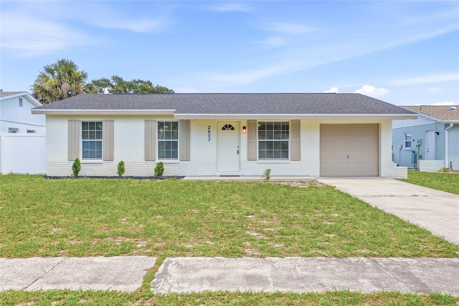 Single Family Residence in LARGO, FL - Daniel Dourado