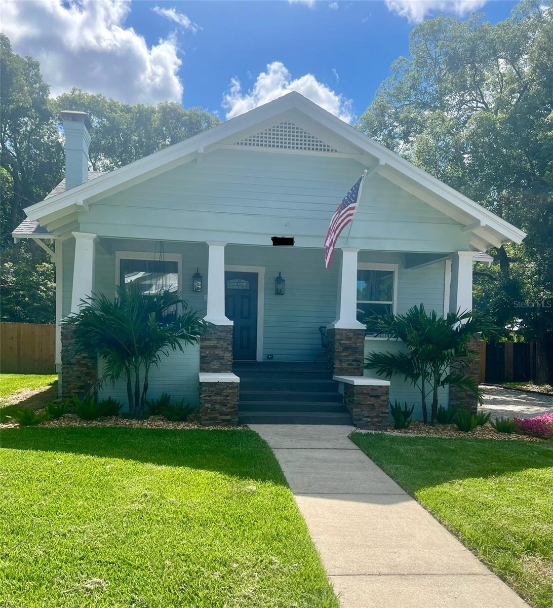 Single Family Residence em DELAND, FL - Daniel Dourado