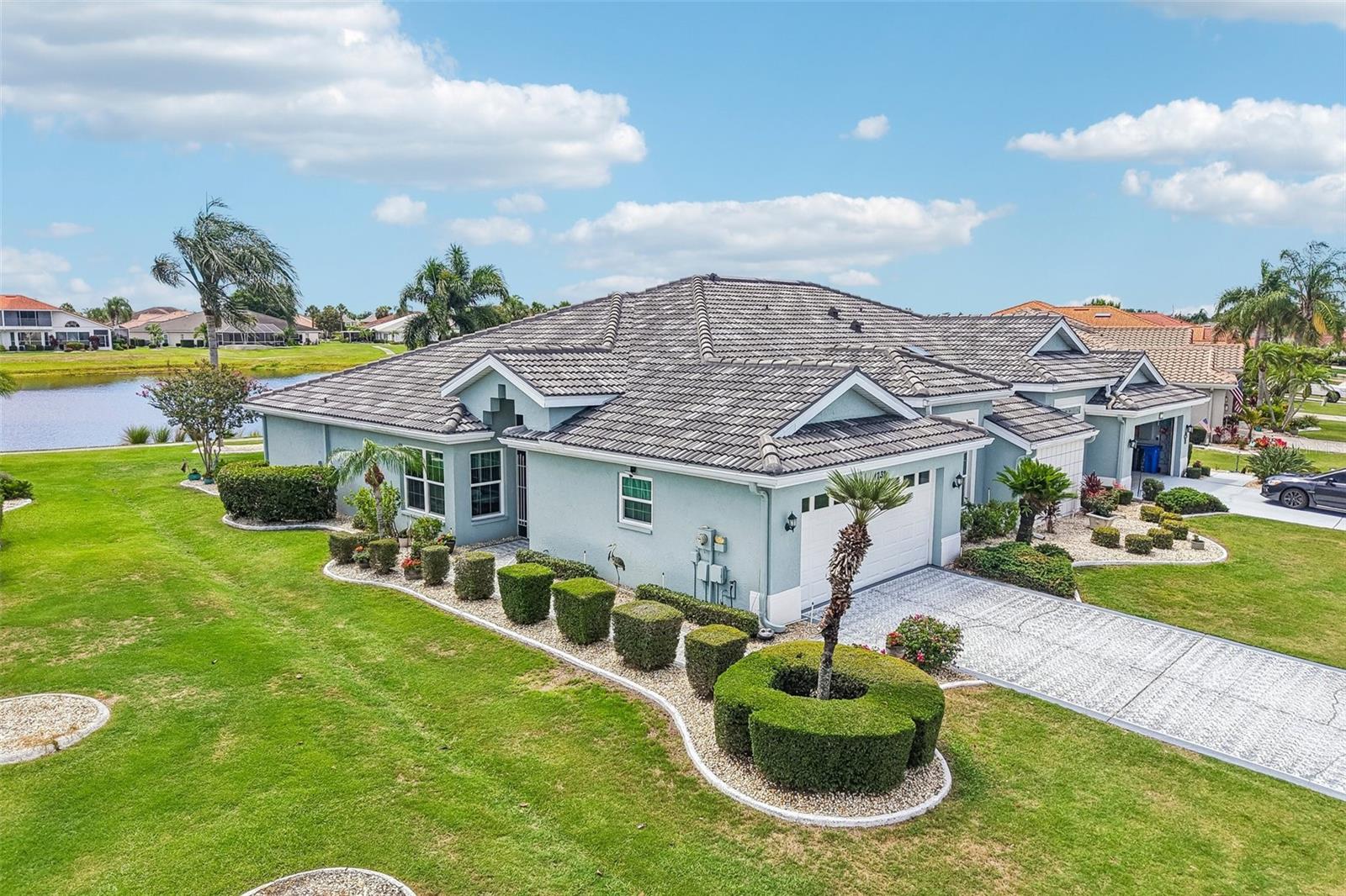 Single Family Residence in SUN CITY CENTER, FL - Daniel Dourado