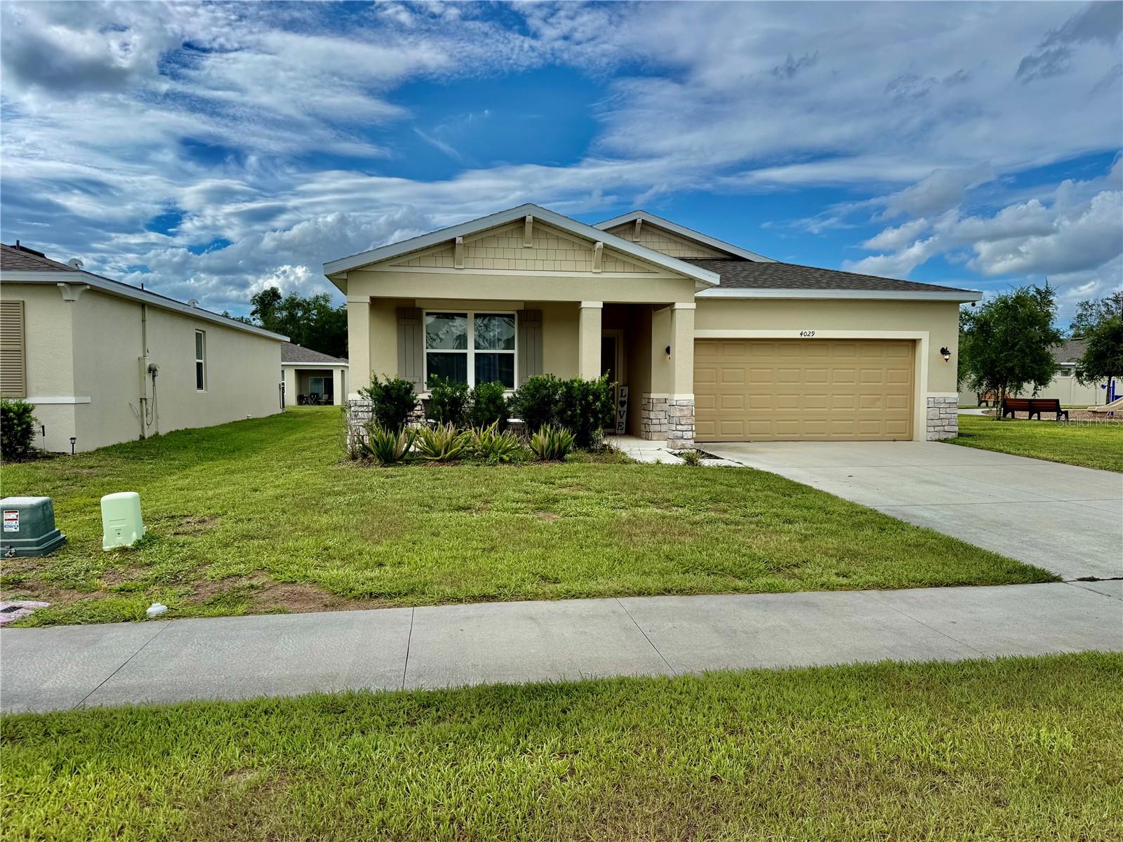 Single Family Residence in EUSTIS, FL - Daniel Dourado