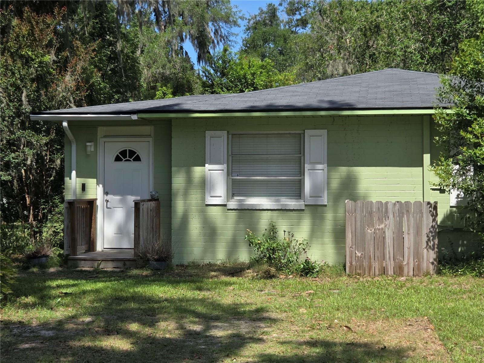 Single Family Residence in GAINESVILLE, FL - Daniel Dourado