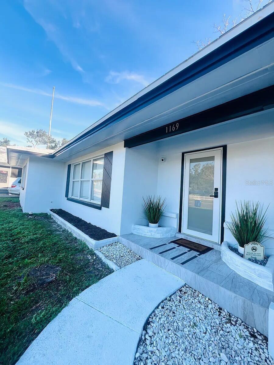 Single Family Residence in CLEARWATER, FL - Daniel Dourado
