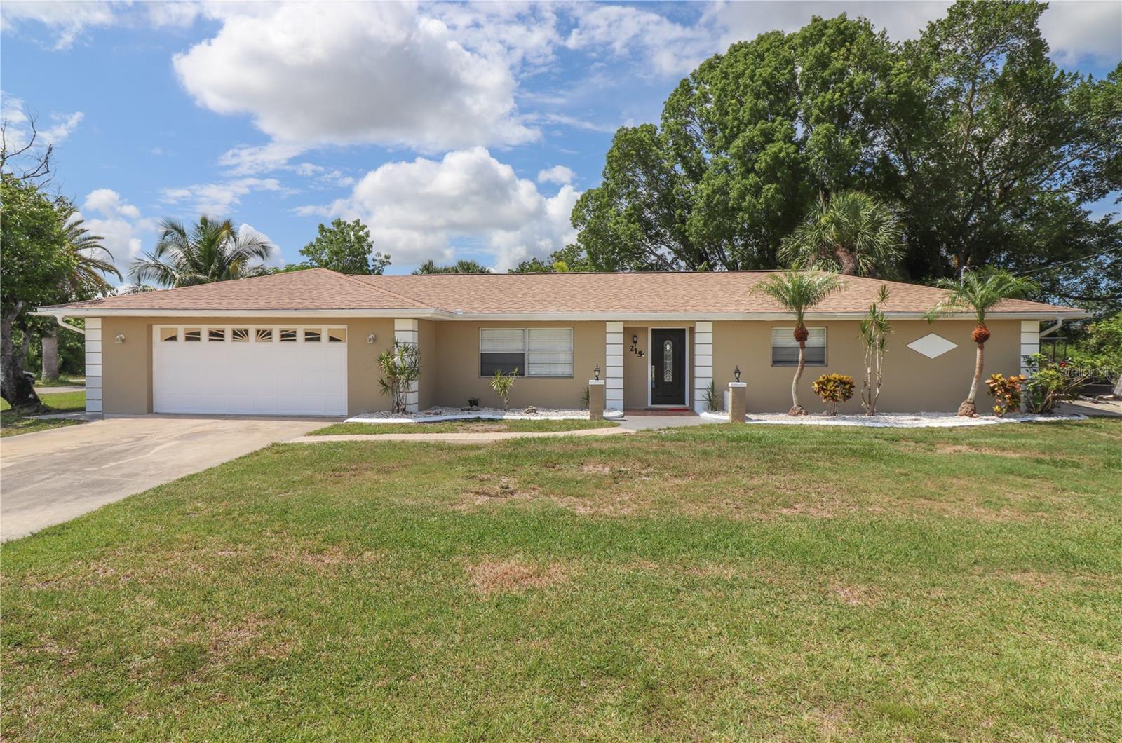 Single Family Residence in PUNTA GORDA, FL - Daniel Dourado