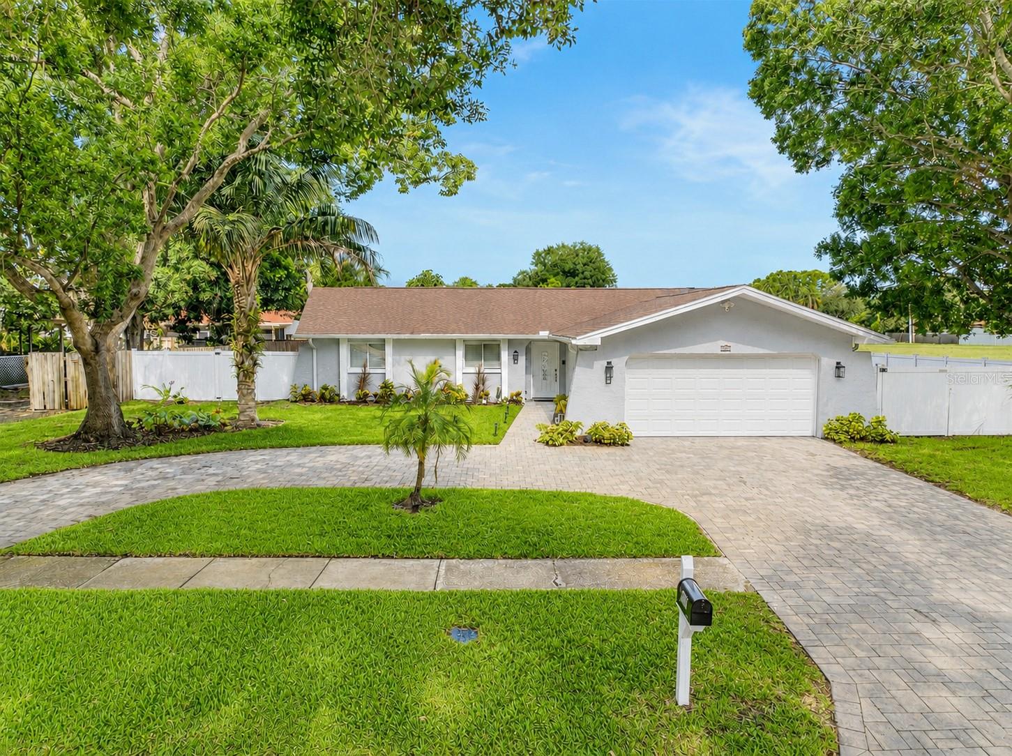 Single Family Residence in CLEARWATER, FL - Daniel Dourado