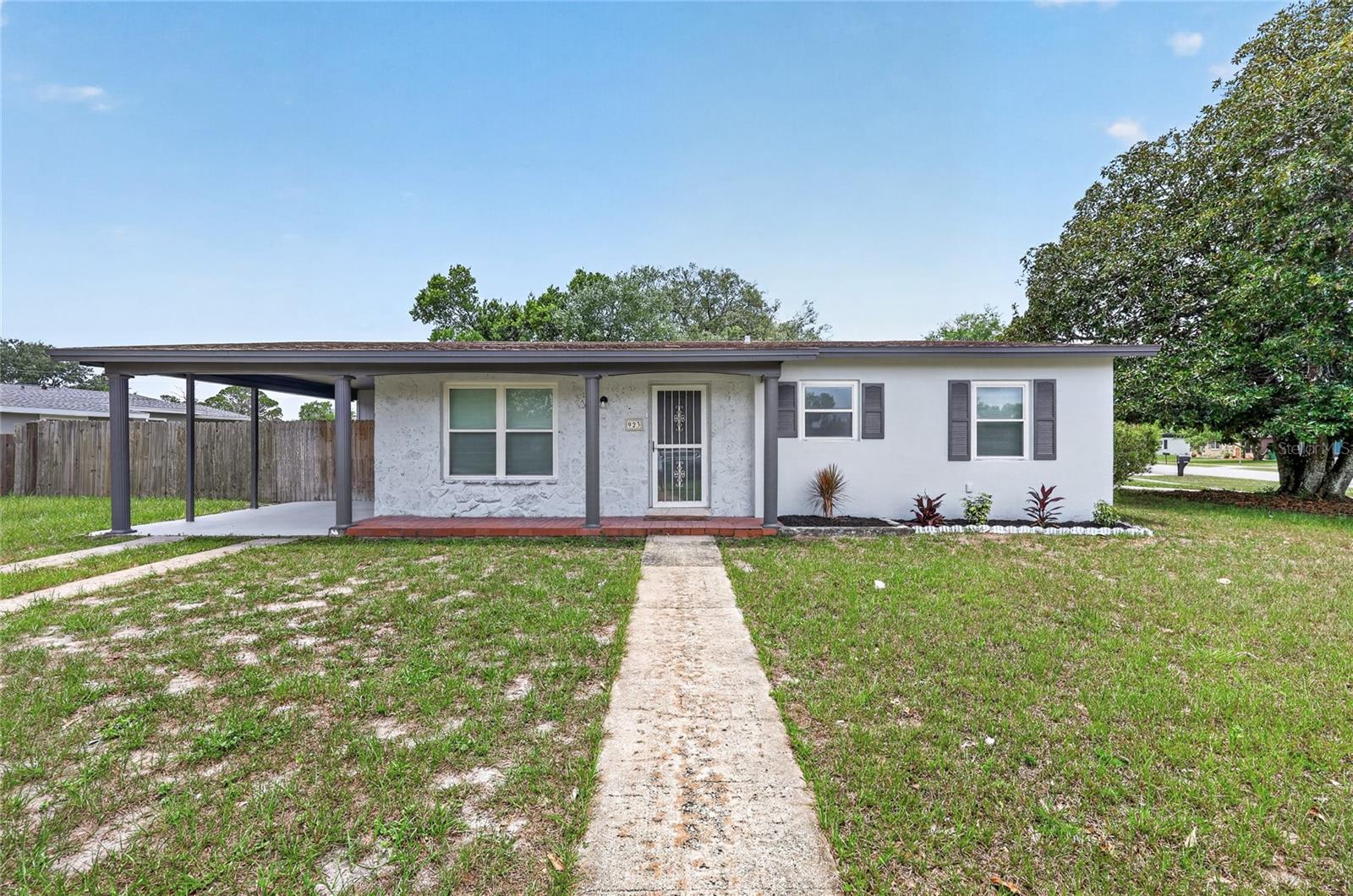 Single Family Residence em DELTONA, FL - Daniel Dourado