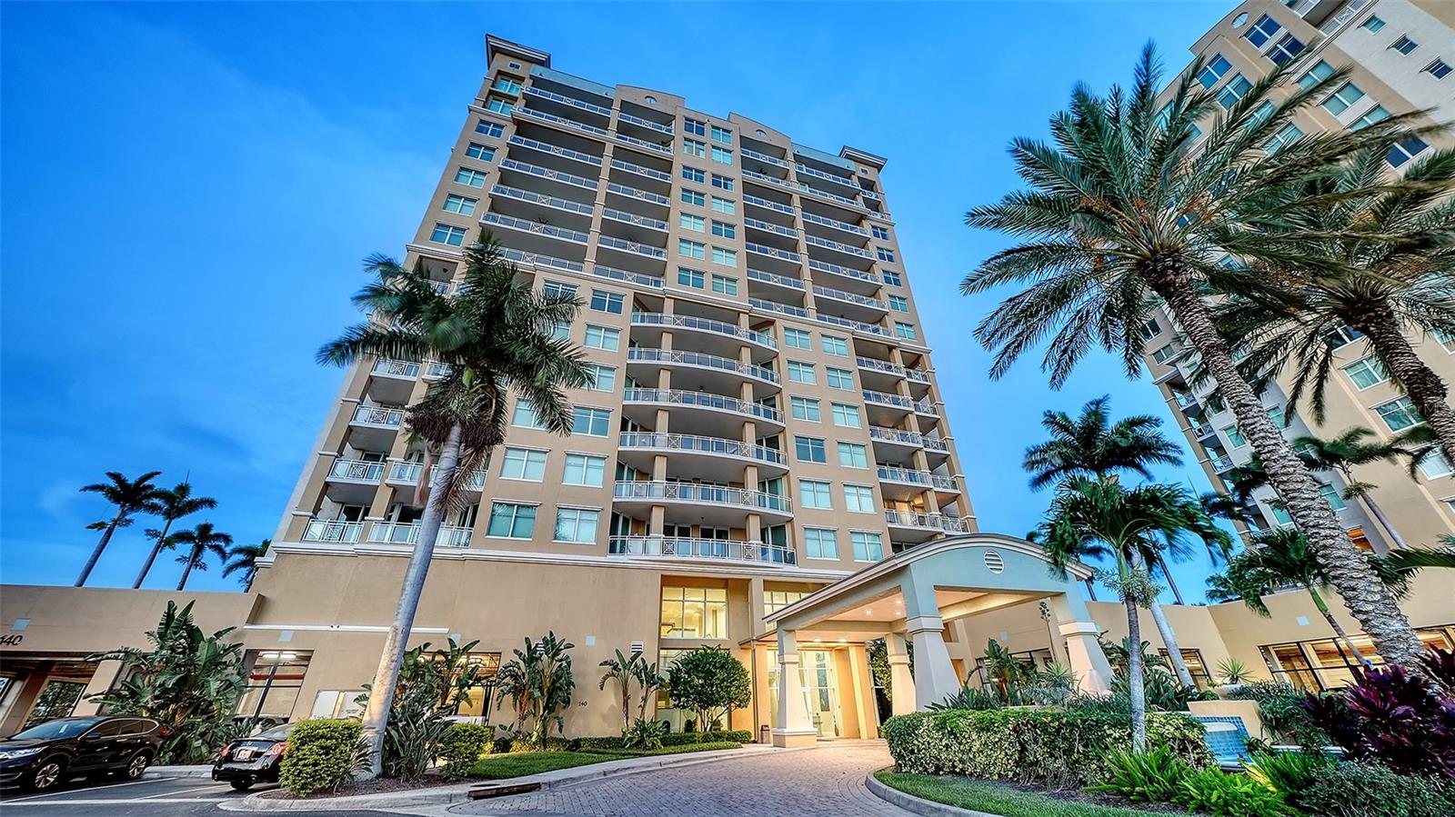 Condominium in PALMETTO, FL - Daniel Dourado