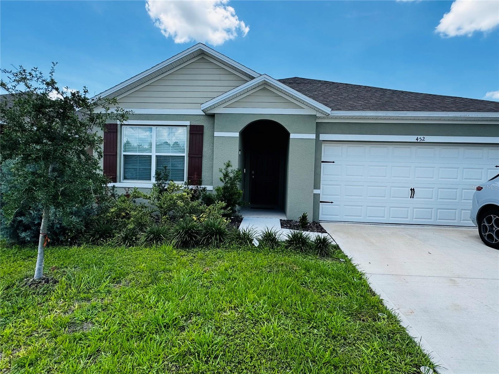 Single Family Residence in LAKE WALES, FL - Daniel Dourado
