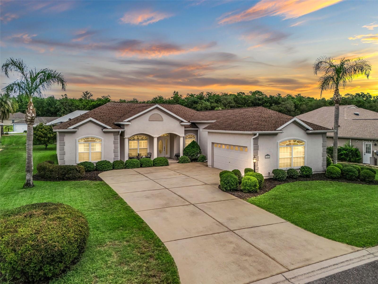 Single Family Residence in SUMMERFIELD, FL - Daniel Dourado