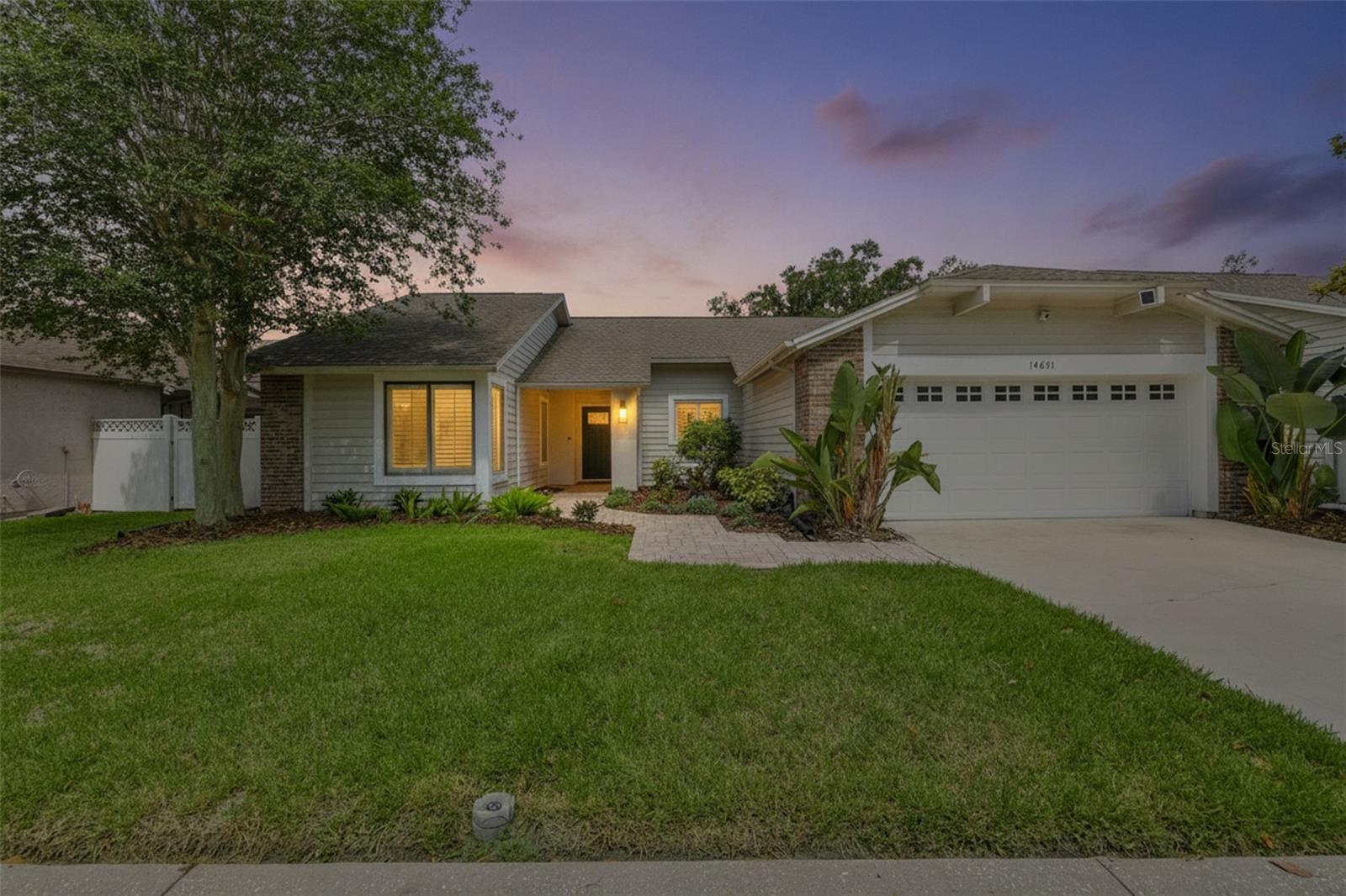 Single Family Residence in TAMPA, FL - Daniel Dourado