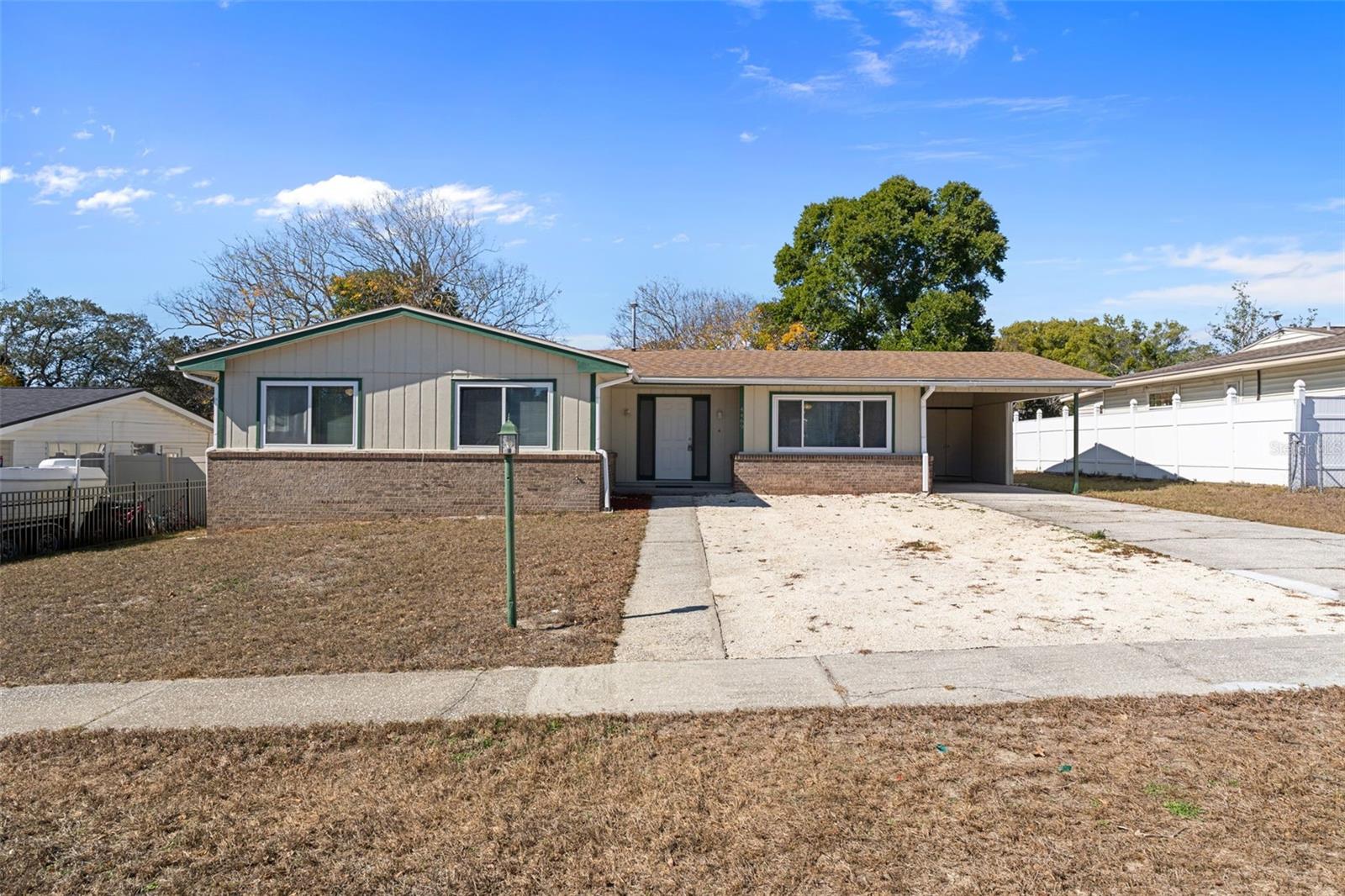 Single Family Residence in SPRING HILL, FL - Daniel Dourado
