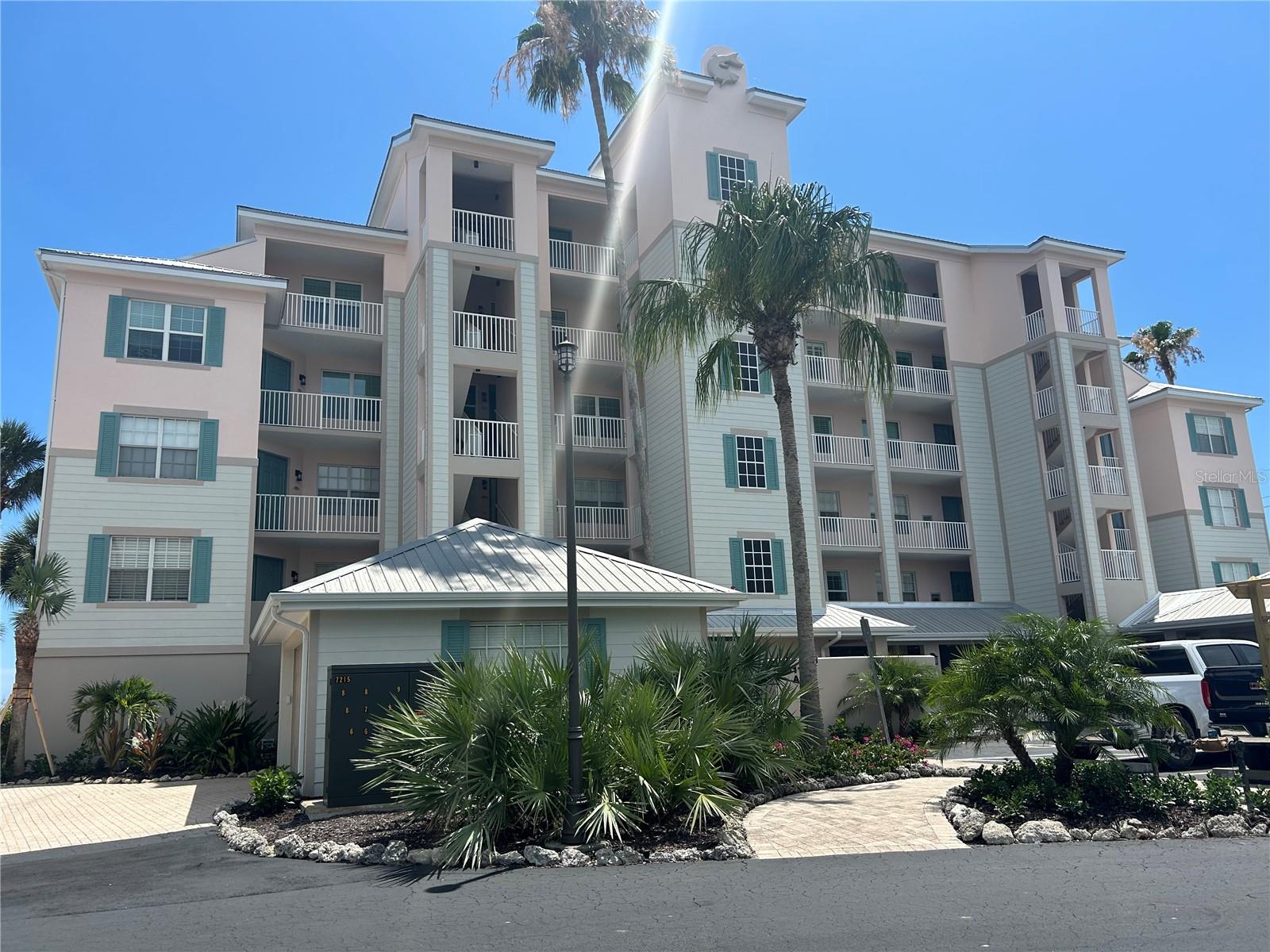 Condominium in PLACIDA, FL - Daniel Dourado
