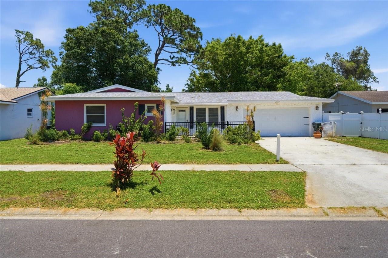 Single Family Residence em CLEARWATER, FL - Daniel Dourado