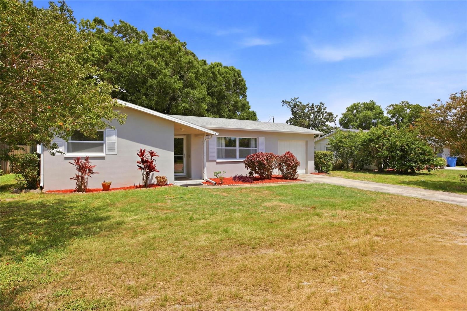Single Family Residence in CLEARWATER, FL - Daniel Dourado