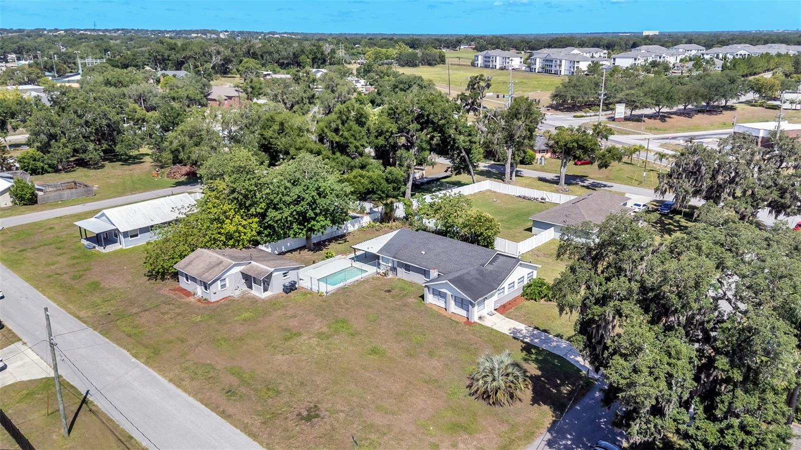 Single Family Residence in LAKELAND, FL - Daniel Dourado