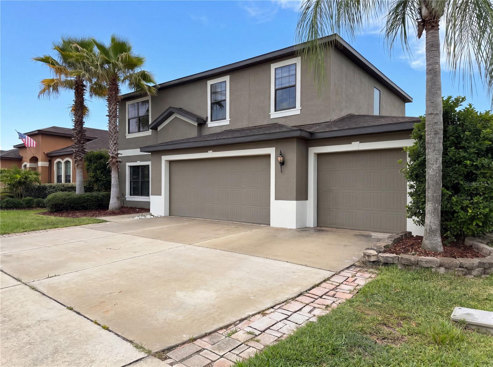 Single Family Residence in WIMAUMA, FL - Daniel Dourado