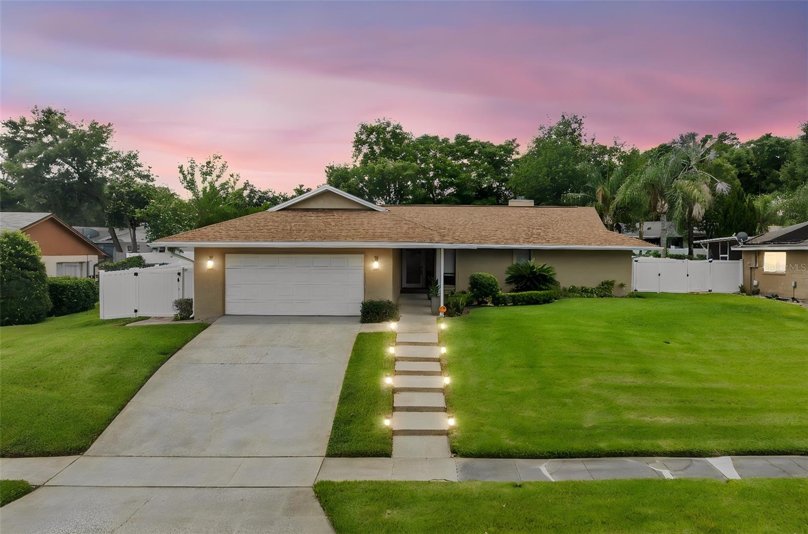 Single Family Residence in ALTAMONTE SPRINGS, FL - Daniel Dourado