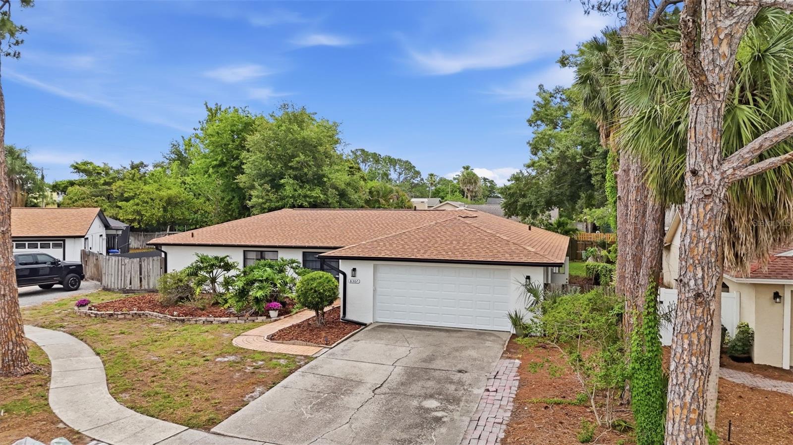 Single Family Residence in TAMPA, FL - Daniel Dourado