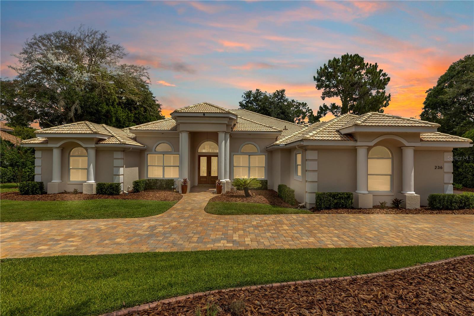 Single Family Residence in DEBARY, FL - Daniel Dourado