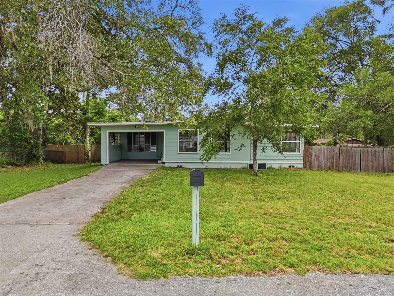 Single Family Residence in ORANGE CITY, FL - Daniel Dourado