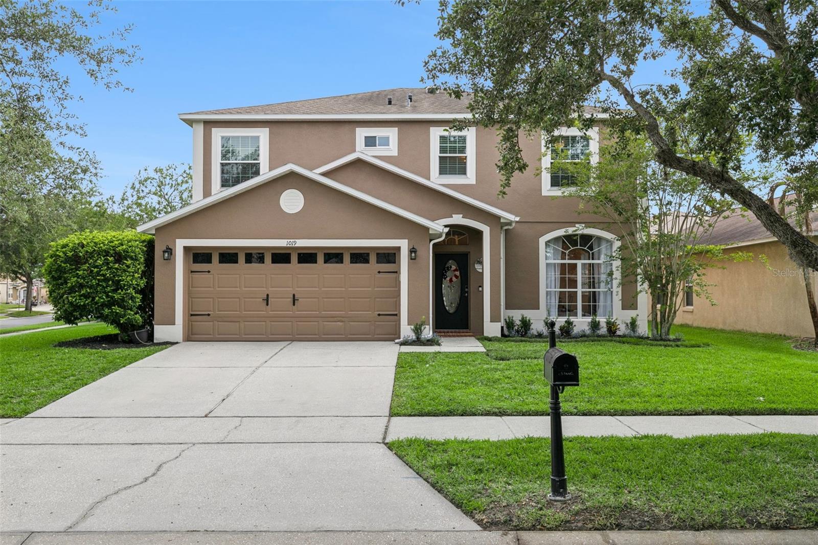 Single Family Residence in WINTER GARDEN, FL - Daniel Dourado