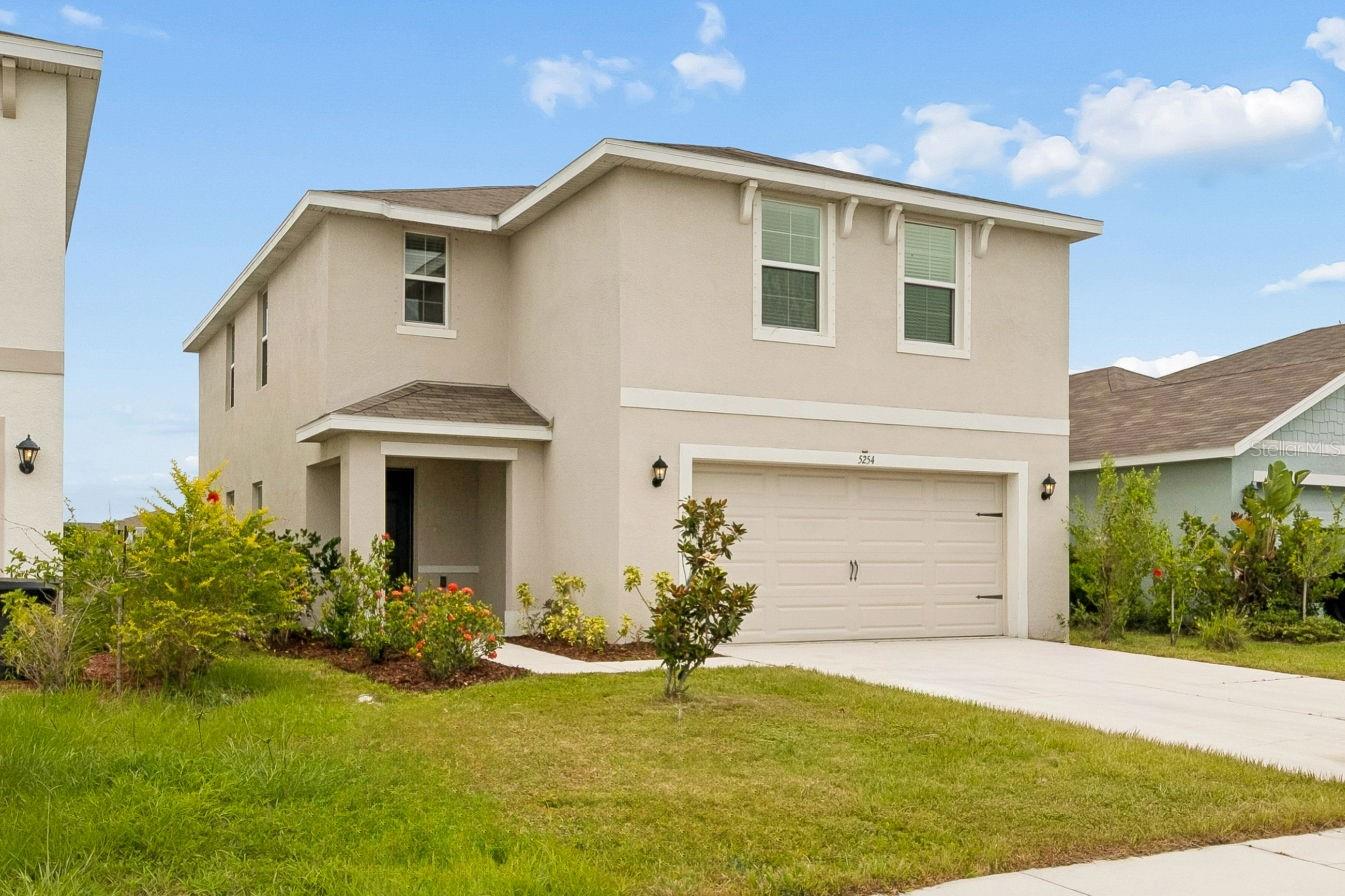 Single Family Residence in PALMETTO, FL - Daniel Dourado