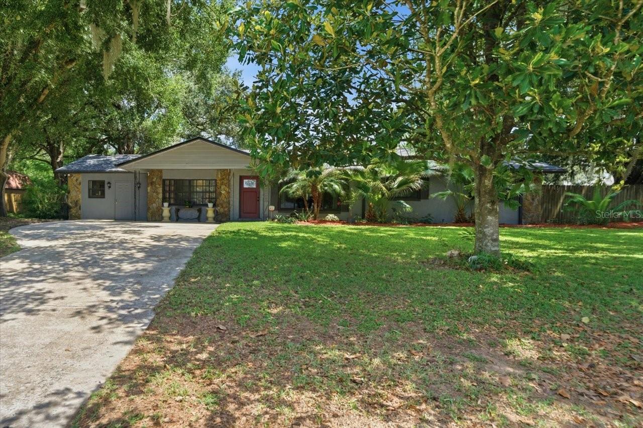 Single Family Residence em ZEPHYRHILLS, FL - Daniel Dourado
