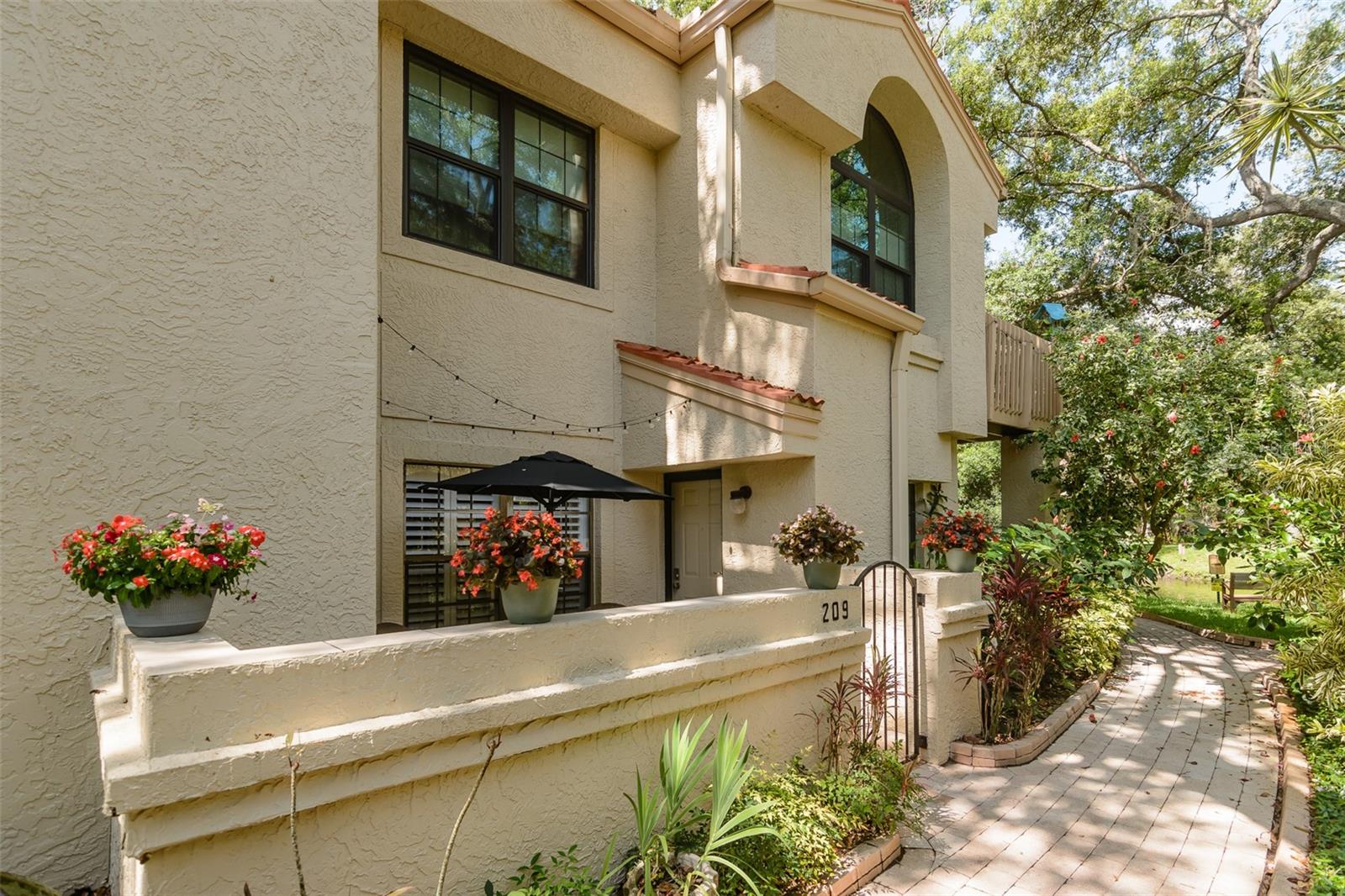 Condominium in SAFETY HARBOR, FL - Daniel Dourado