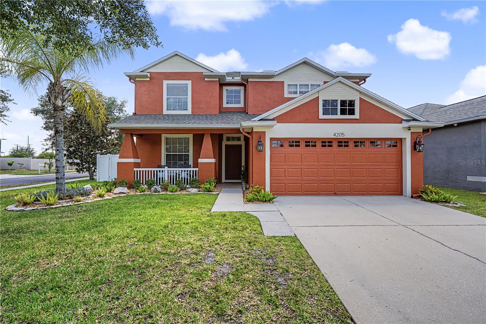 Single Family Residence in TAMPA, FL - Daniel Dourado