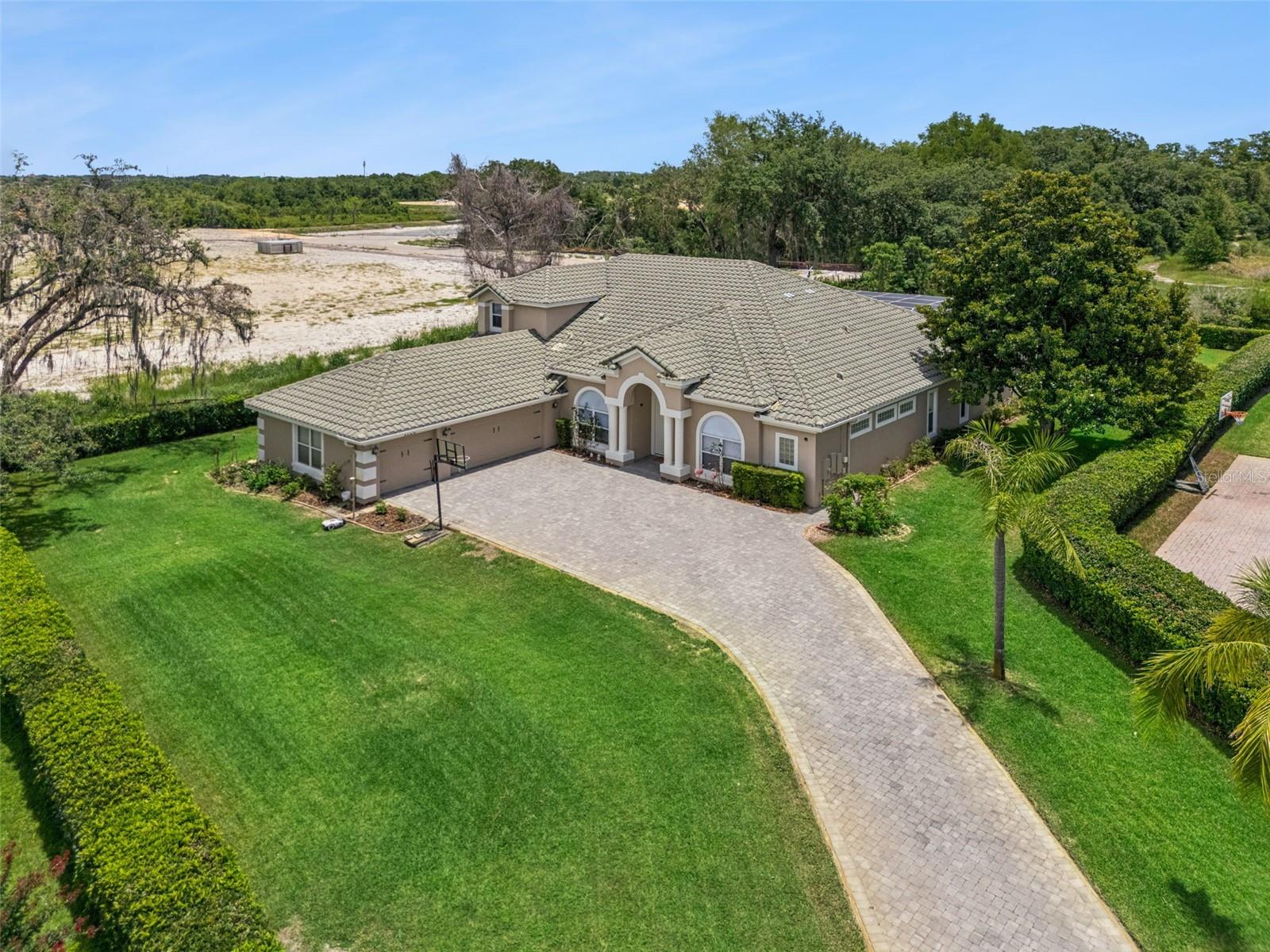 Single Family Residence in WINDERMERE, FL - Daniel Dourado