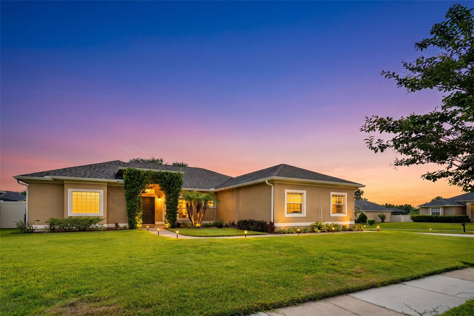 Single Family Residence in GOTHA, FL - Daniel Dourado