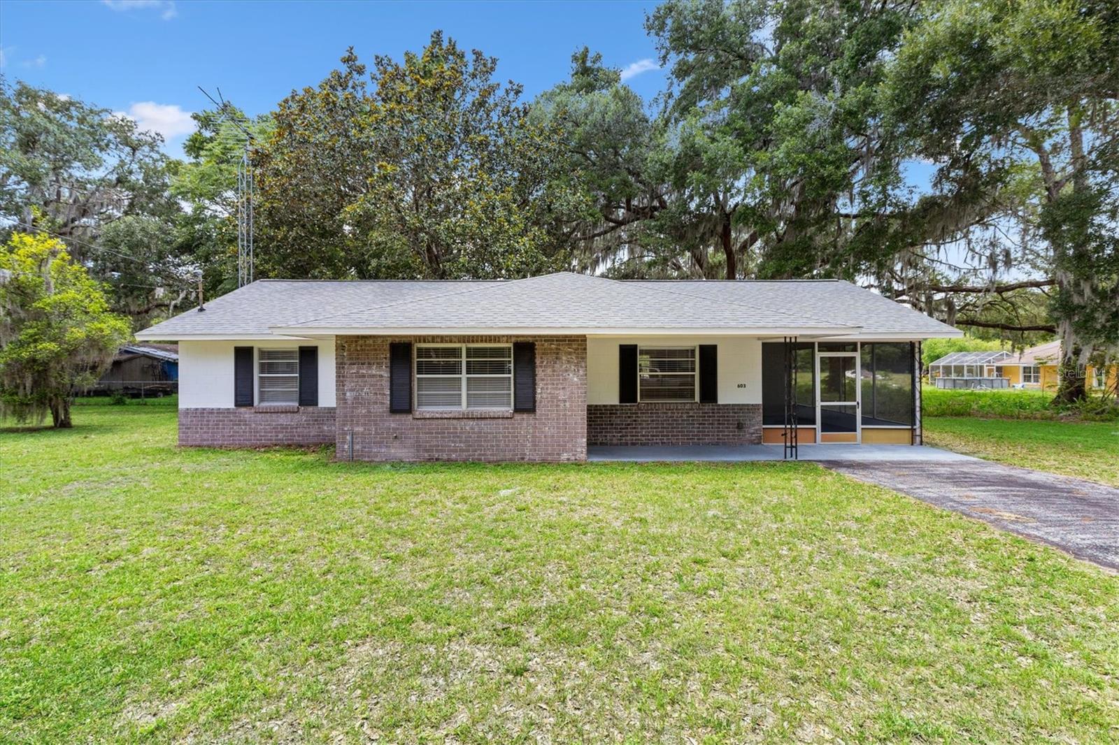 Single Family Residence in WILDWOOD, FL - Daniel Dourado